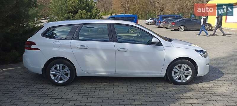 Универсал Peugeot 308 2015 в Каменке