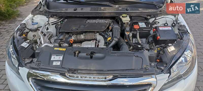 Универсал Peugeot 308 2015 в Каменке