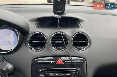 Хетчбек Peugeot 308 2013 в 