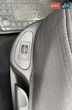 Хетчбек Peugeot 308 2013 в 