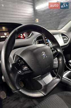 Універсал Peugeot 308 2015 в 