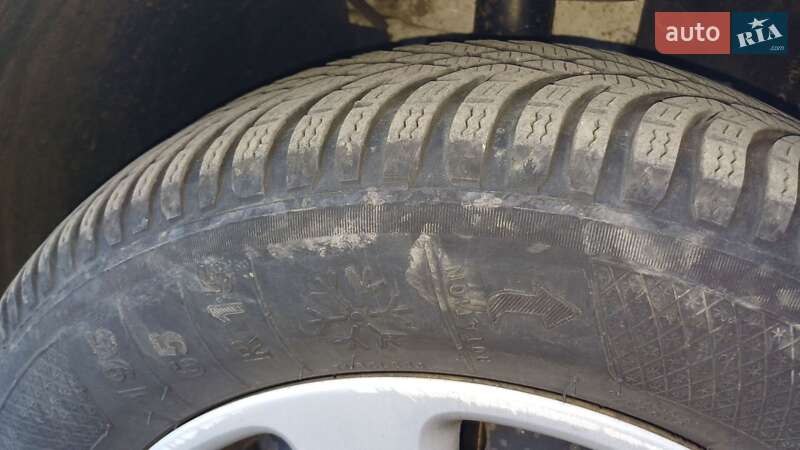 Хэтчбек Peugeot 308 2011 в Днепре