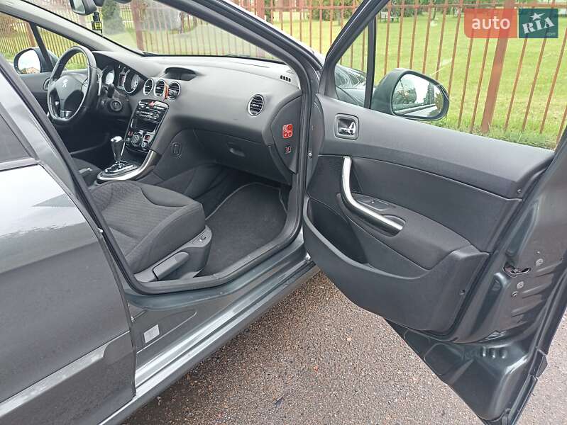 Универсал Peugeot 308 2011 в Луцке