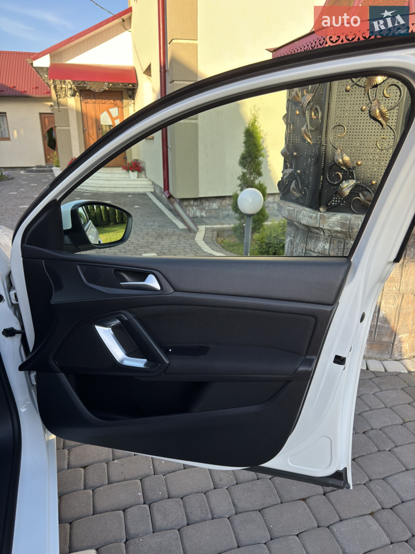 2014 Peugeot 308 - мініатюра 8