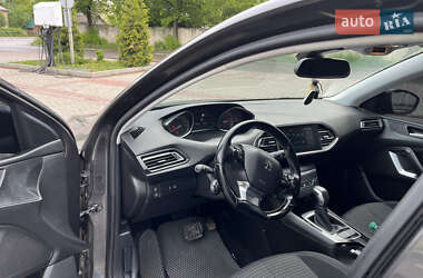Хэтчбек Peugeot 308 2017 в 