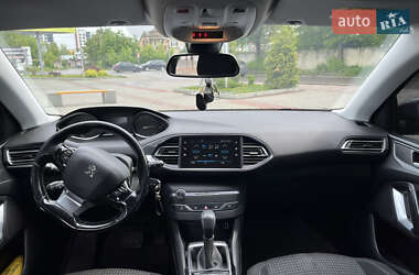 Хэтчбек Peugeot 308 2017 в 