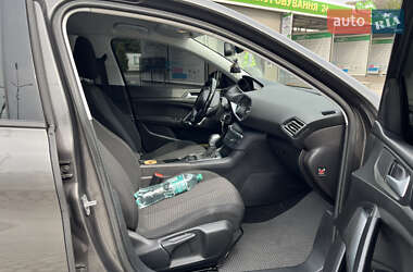 Хэтчбек Peugeot 308 2017 в 