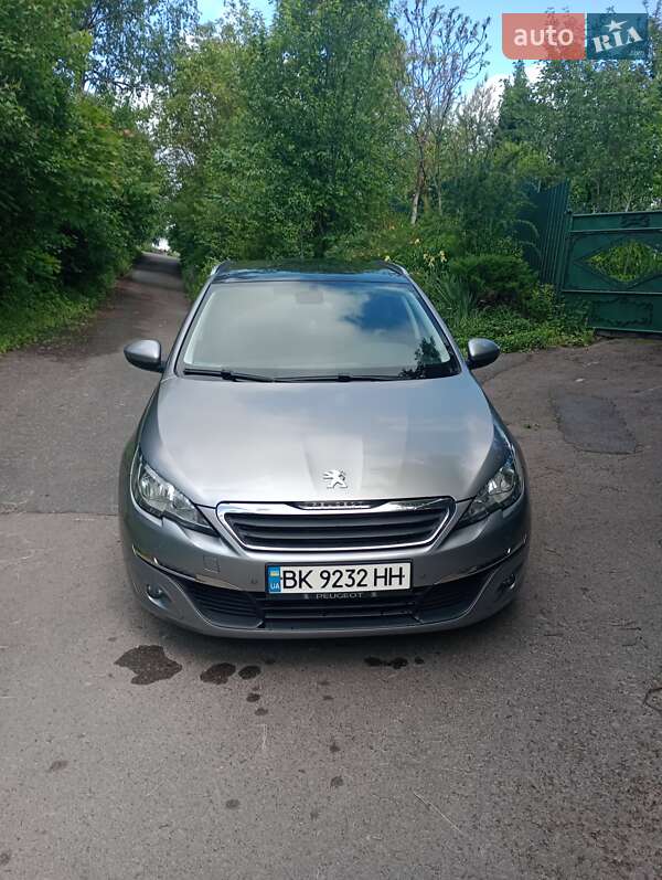 Универсал Peugeot 308 2015 в 