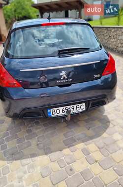 Хетчбек Peugeot 308 2011 в 