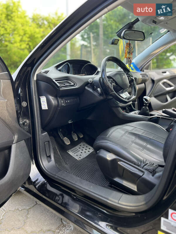 Універсал Peugeot 308 2015 в Чернівцях