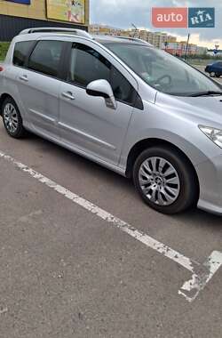 Универсал Peugeot 308 2010 в 