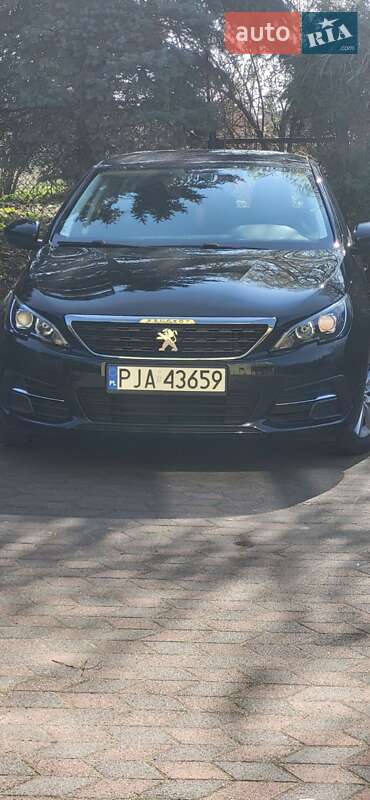 Универсал Peugeot 308 2017 в Дубно