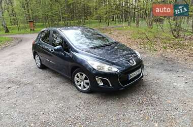 Хетчбек Peugeot 308 2011 в Тернополі
