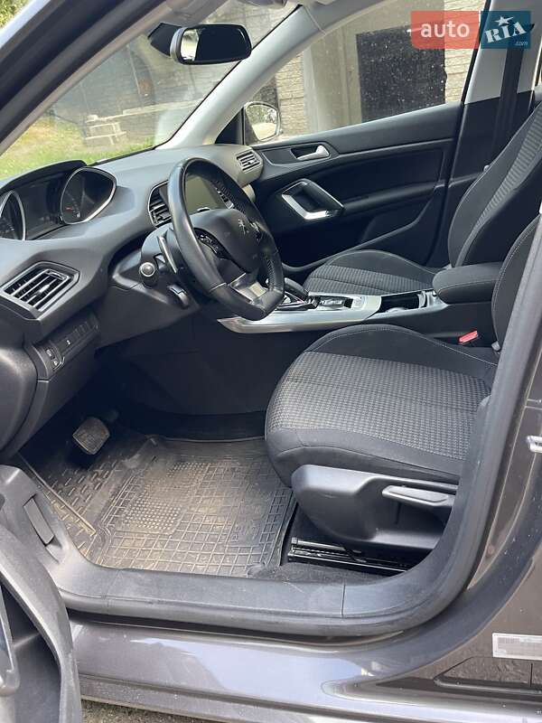 Универсал Peugeot 308 2020 в Киеве