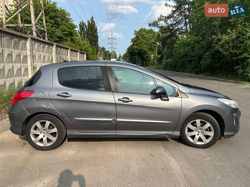Хетчбек Peugeot 308 2009 в Києві