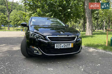 Универсал Peugeot 308 2015 в Киеве
