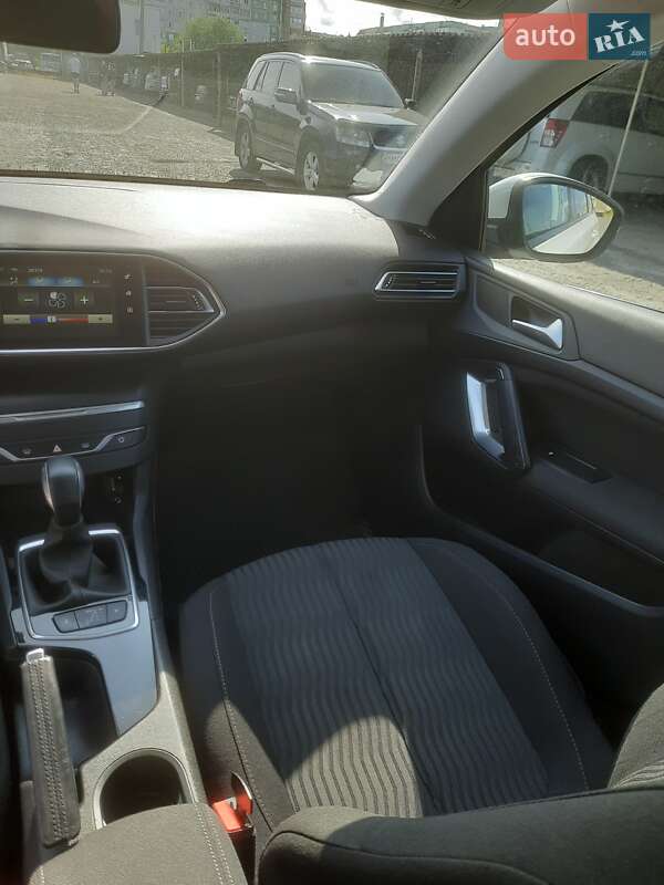 Універсал Peugeot 308 2015 в Сумах