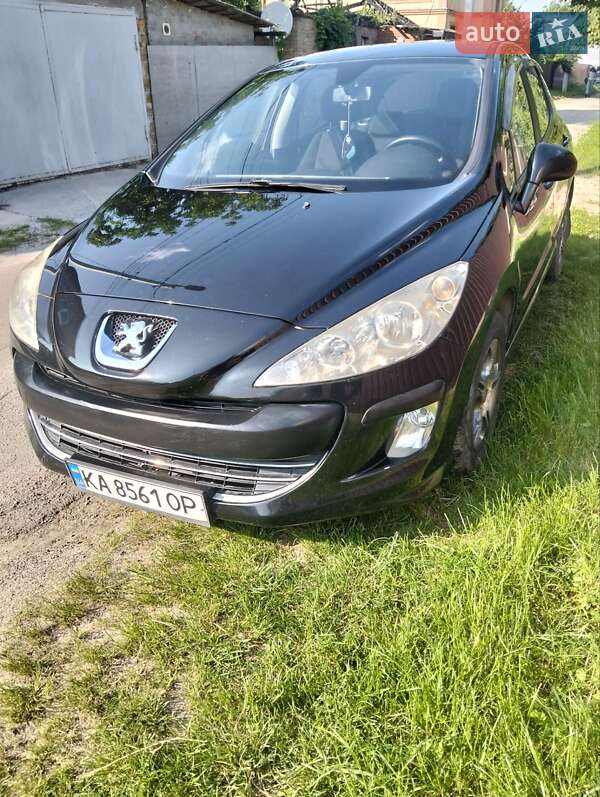 Хэтчбек Peugeot 308 2008 в Броварах