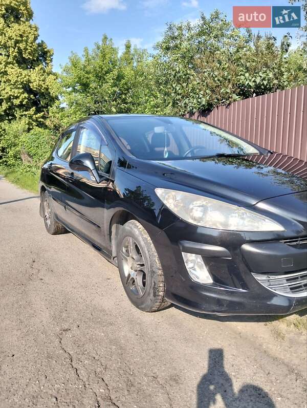 Хэтчбек Peugeot 308 2008 в Броварах