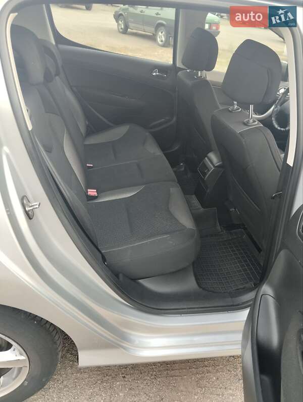 Хэтчбек Peugeot 308 2007 в Черкассах