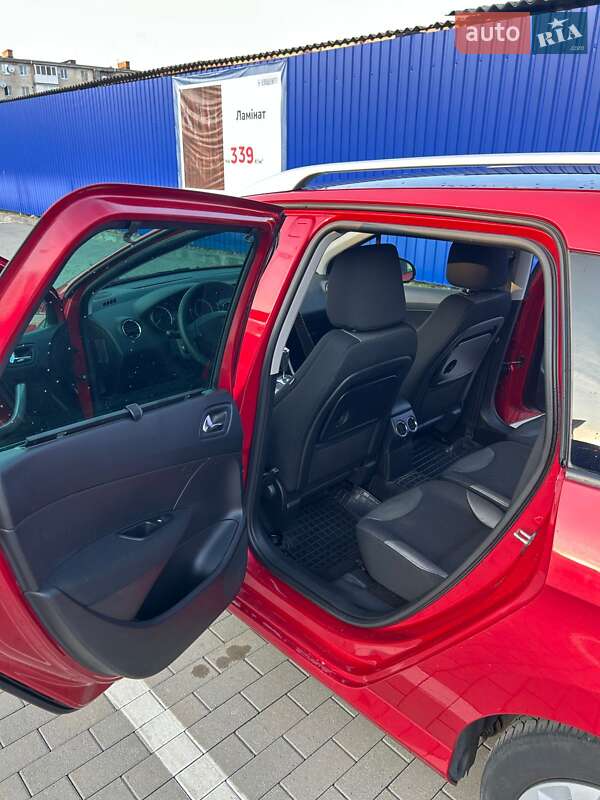 Универсал Peugeot 308 2012 в Калуше