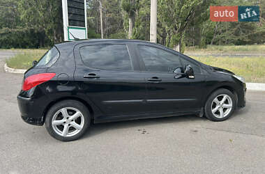 Хетчбек Peugeot 308 2008 в 