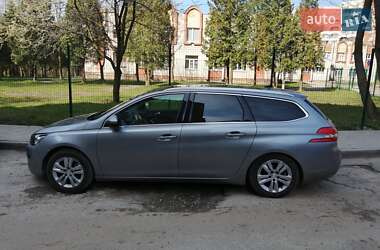 Универсал Peugeot 308 2015 в Полтаве