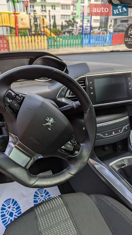 Універсал Peugeot 308 2015 в Івано-Франківську