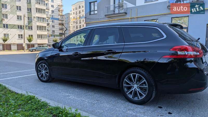 Універсал Peugeot 308 2015 в Івано-Франківську