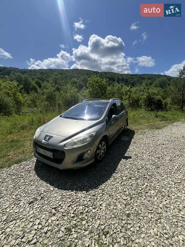 Універсал Peugeot 308 2011 в Львові