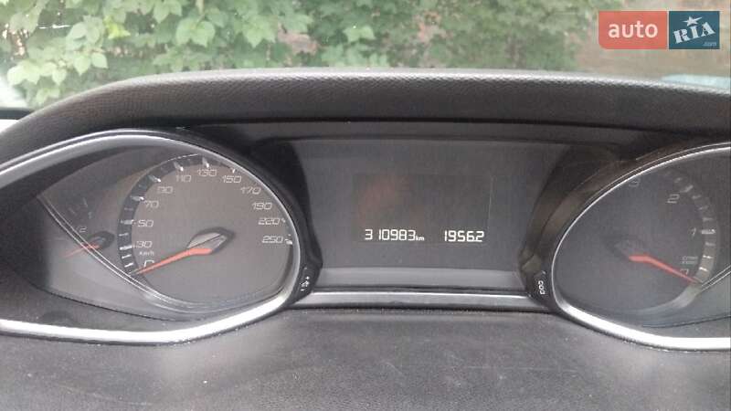 Універсал Peugeot 308 2015 в Житомирі