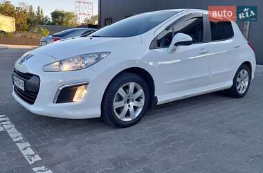 Хетчбек Peugeot 308 2012 в 