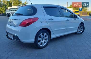 Хетчбек Peugeot 308 2012 в 