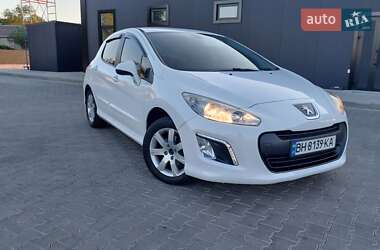 Хетчбек Peugeot 308 2012 в 