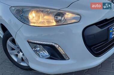 Хетчбек Peugeot 308 2012 в 