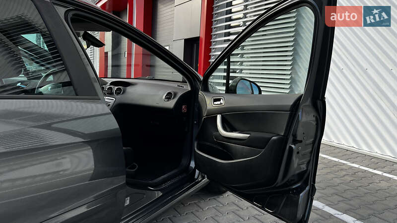 Універсал Peugeot 308 2011 в Львові