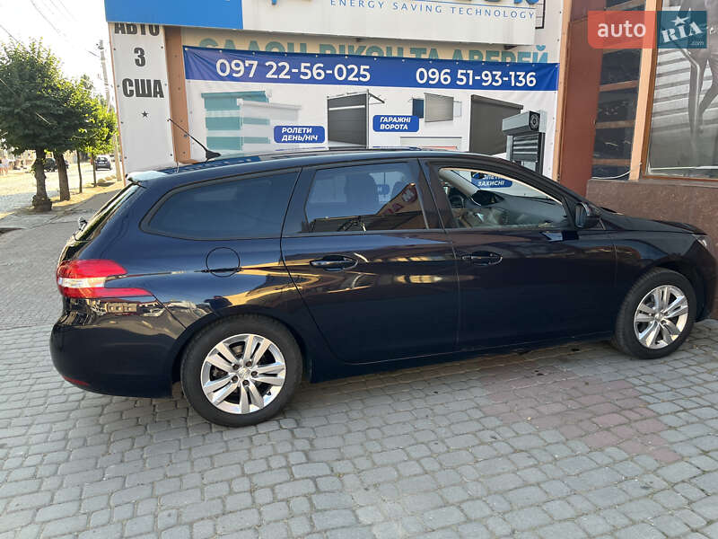 Універсал Peugeot 308 2016 в Виноградові