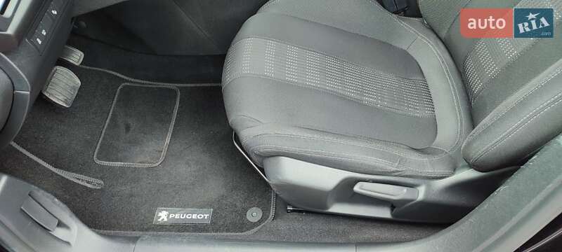 Универсал Peugeot 308 2016 в Луцке