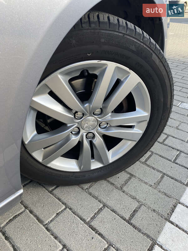 Універсал Peugeot 308 2015 в Шептицькому