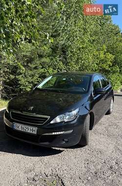 Универсал Peugeot 308 2016 в Ровно