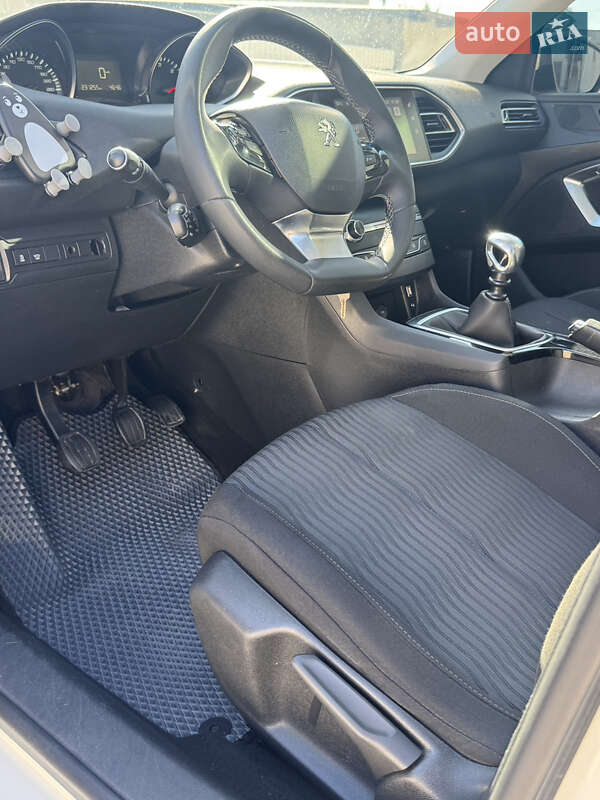 Универсал Peugeot 308 2014 в Коломые