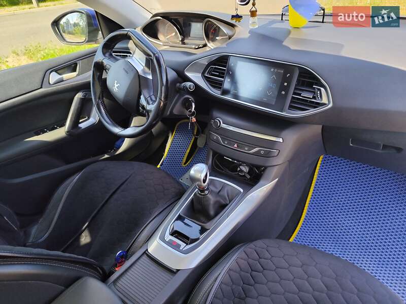 Універсал Peugeot 308 2017 в Черкасах