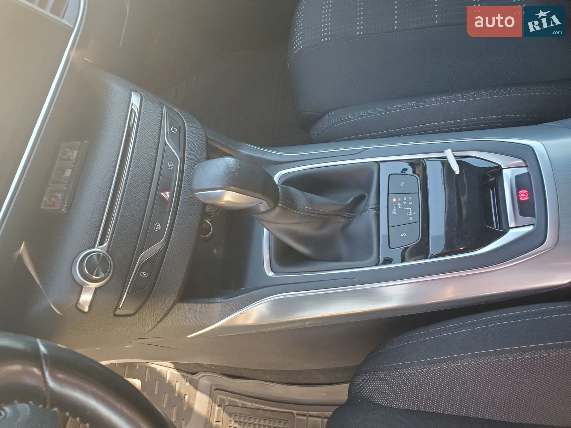 2015 Peugeot 308 - мініатюра 10