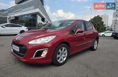 Хетчбек Peugeot 308 2012 в Дніпрі