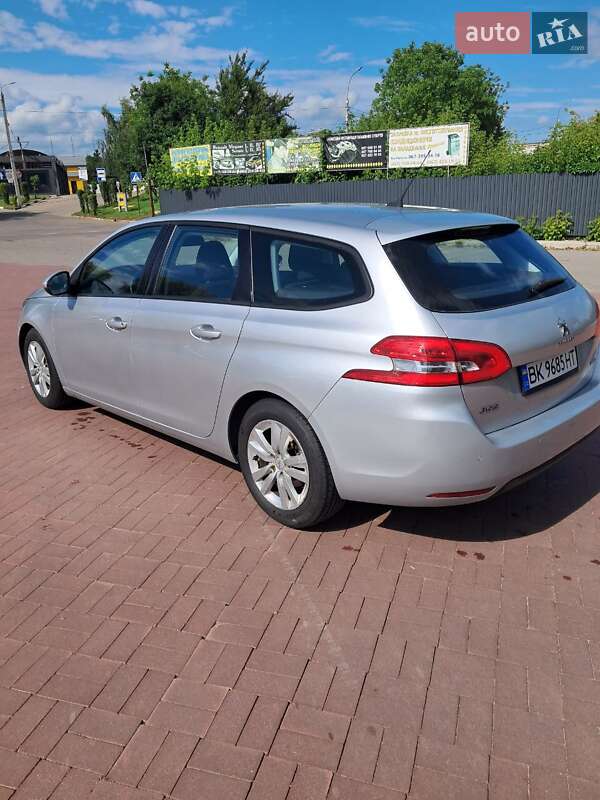 Универсал Peugeot 308 2015 в Ровно