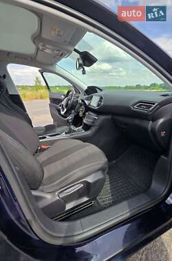 Універсал Peugeot 308 2015 в 