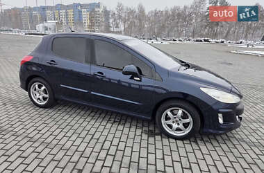 Хетчбек Peugeot 308 2010 в Львові