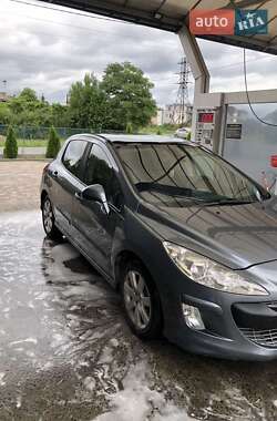 Хетчбек Peugeot 308 2009 в 