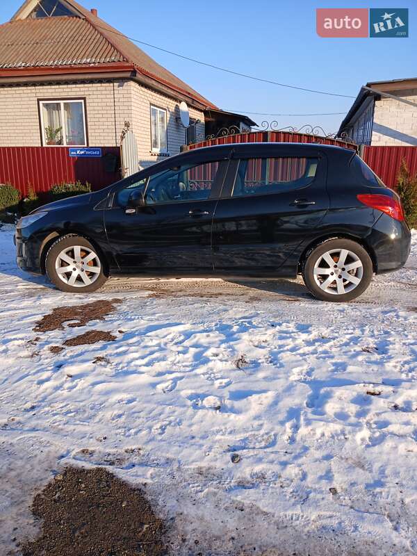 Хетчбек Peugeot 308 2008 в Черкасах