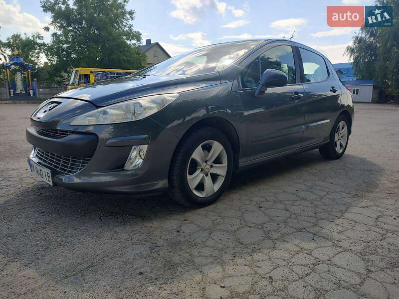 Хетчбек Peugeot 308 2009 в Острозі